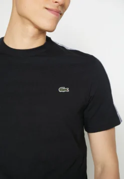 Lacoste Sport Tapered - T-Shirt Print - Black -Lacoste Sport 113c081e4c944f70bf7098175402b4e4 scaled