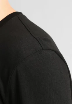 Lacoste Sport Longsleeve - Black -Lacoste Sport 22507bb408084c8a9e21c7f07a3042d1