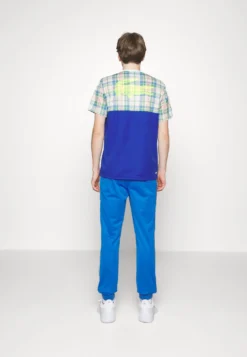 Lacoste Sport Tennis Shirt - Sport T-Shirt - Multico/Cobalt -Lacoste Sport 2bfbf905a3a2401c9686faf73c28ffd7 scaled