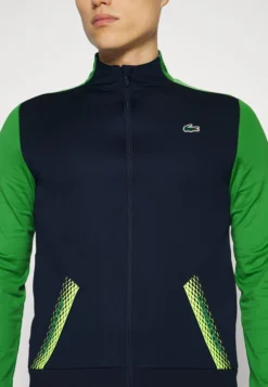 Lacoste Sport Tennis Jacket Tapered - Trainingsvest - Bleu Marine/Vert -Lacoste Sport 31129035371c484eb471f734ad91bc45 scaled