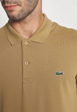 Lacoste Sport Classic Kurzarm - Poloshirt - Marron -Lacoste Sport 37e1107b92b0480b8e61b1766e348151 scaled