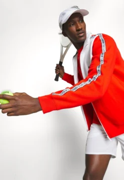 Lacoste Sport Jacket Tapered - Sweater Met Rits - Rouge/Blanc -Lacoste Sport 3eb9c1f7f2184e7793b0cee314c2335d scaled