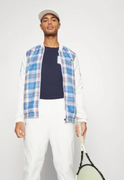 Lacoste Sport Tracksuit Set - Trainingspak - Multico/Ethereal-Flour -Lacoste Sport 4a84b19cb78e42ca8528ef88f7671b7b scaled