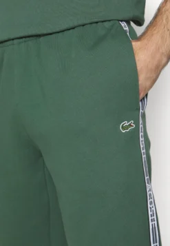 Lacoste Sport Pant Tapered - Trainingsbroek - Sequoia -Lacoste Sport 4ba75689035c43af9475a6bf504e5d39 scaled