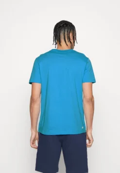 Lacoste Sport Logo Croc - T-Shirt Print - Fiji -Lacoste Sport 540264f7cc4f418899687092b72b5993 scaled