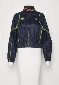 Lacoste Sport Tennis Jacket - Regenjas - Navy Blue/Electric Yellow 8 Lacoste Sport Tennis Jacket - Regenjas - Navy Blue/Electric Yellow -Lacoste Sport 5e18287422724ab58eb124c768d0e7ac scaled