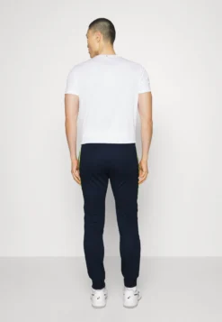 Lacoste Sport Tennis Pant - Trainingsbroek - Bleu Marine -Lacoste Sport 6318f529525e4d8481783315507aed06 scaled