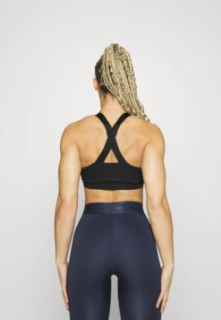 Lacoste Sport Bra Active - Sport-Bh Met Light Support - Black 7 Lacoste Sport Bra Active - Sport-Bh Met Light Support - Black -Lacoste Sport 67bef07df2194b17b369c155683762ed scaled