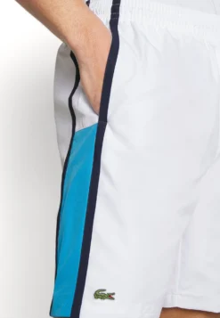 Lacoste Sport Tennis Short Block - Korte Broeken - Blanc/Bleu/Bleu Marine -Lacoste Sport 7b2ea52d02cf4d58a5f4c74b4d07d217 scaled