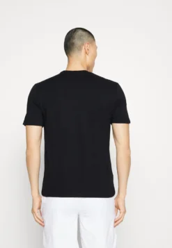 Lacoste Sport Tapered - T-Shirt Print - Black -Lacoste Sport 7e7ad4266c0441dc900d679b57b3ae50 scaled