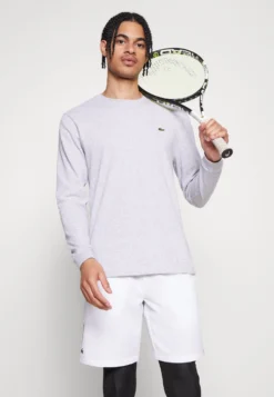 Lacoste Sport Tennis Short Tour - Korte Broeken - White/Navy Blue -Lacoste Sport 89ea75b7a04d4928978337d301cc5ddb scaled