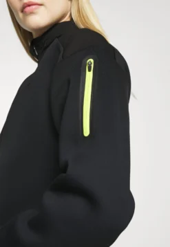 Lacoste Sport Cropped Jacket Active - Sweater Met Rits - Black -Lacoste Sport 94b979b9b3e84661851b7f1ae70aaa88 scaled