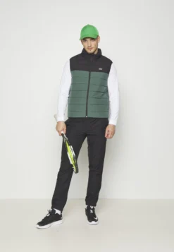 Lacoste Sport Bodywarmer - Noir/Vert -Lacoste Sport 9dbcb8959cde4fb6bb4a025c217a6049 scaled