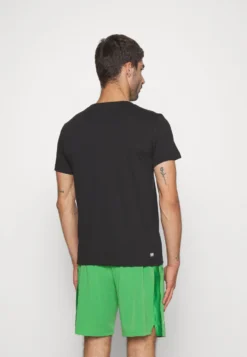 Lacoste Sport Big Logo - Sport T-Shirt - Noir/Orange -Lacoste Sport d928d278e1464fd580fc72adebf9b0fe scaled