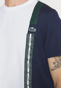 Lacoste Sport Tennis - Sport T-Shirt - White/Navy Blue Sinople -Lacoste Sport dd9d85479c3747d39352da4310c82932 scaled