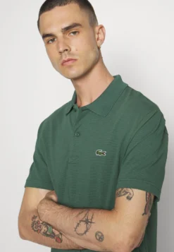 Lacoste Sport Classic Kurzarm - Poloshirt - Vert Fonce -Lacoste Sport ed4fb8d2ecb2410dae0f50b3e00d8e64 scaled