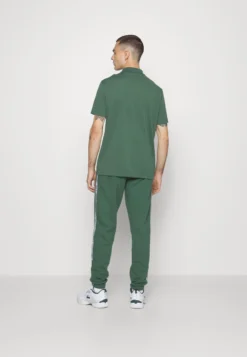 Lacoste Sport Classic Kurzarm - Poloshirt - Vert Fonce -Lacoste Sport ef4db32d01d14266b643bba30d329559 scaled